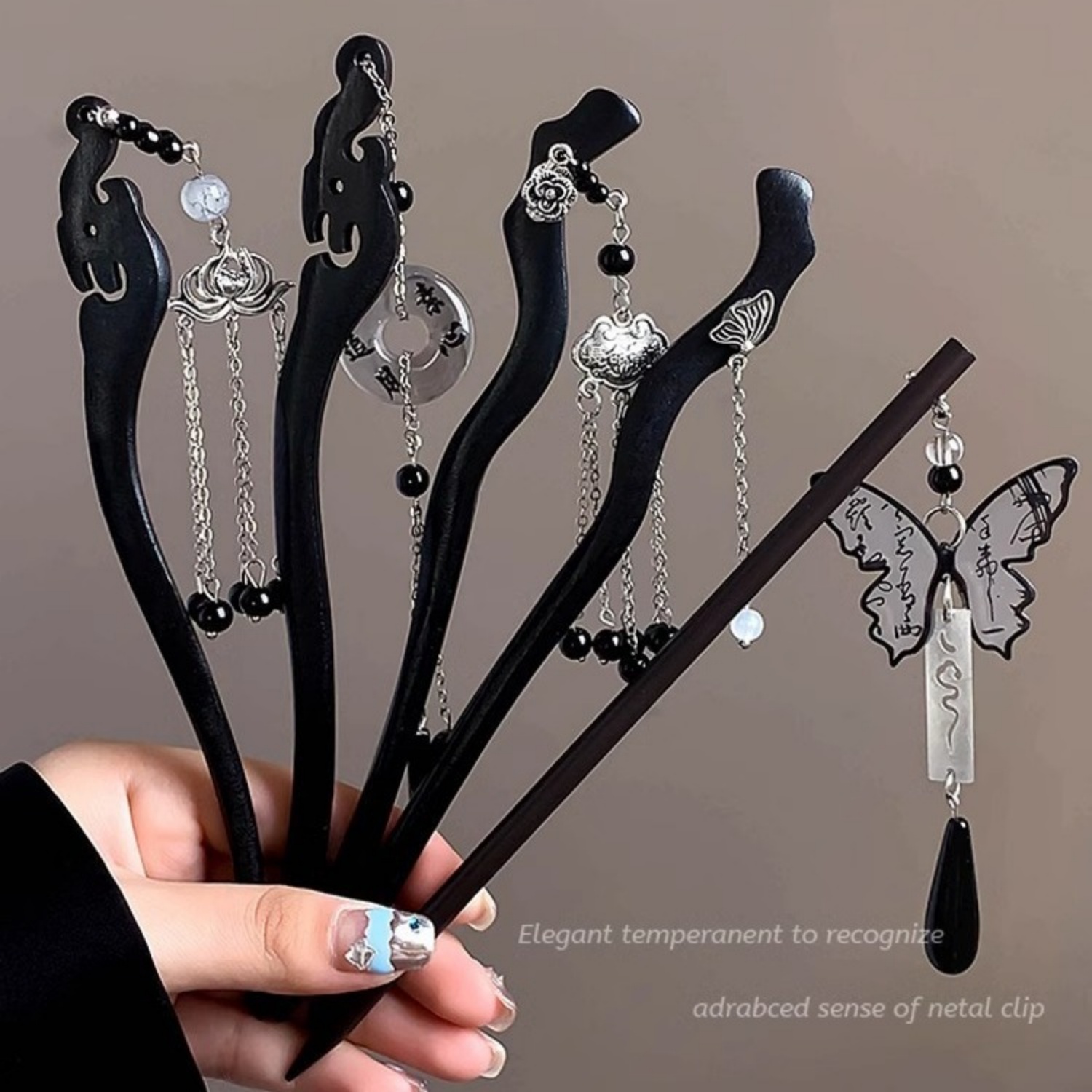 Young Women'S Accessories - Легкая роскошная деревянная заколка с кисточкой