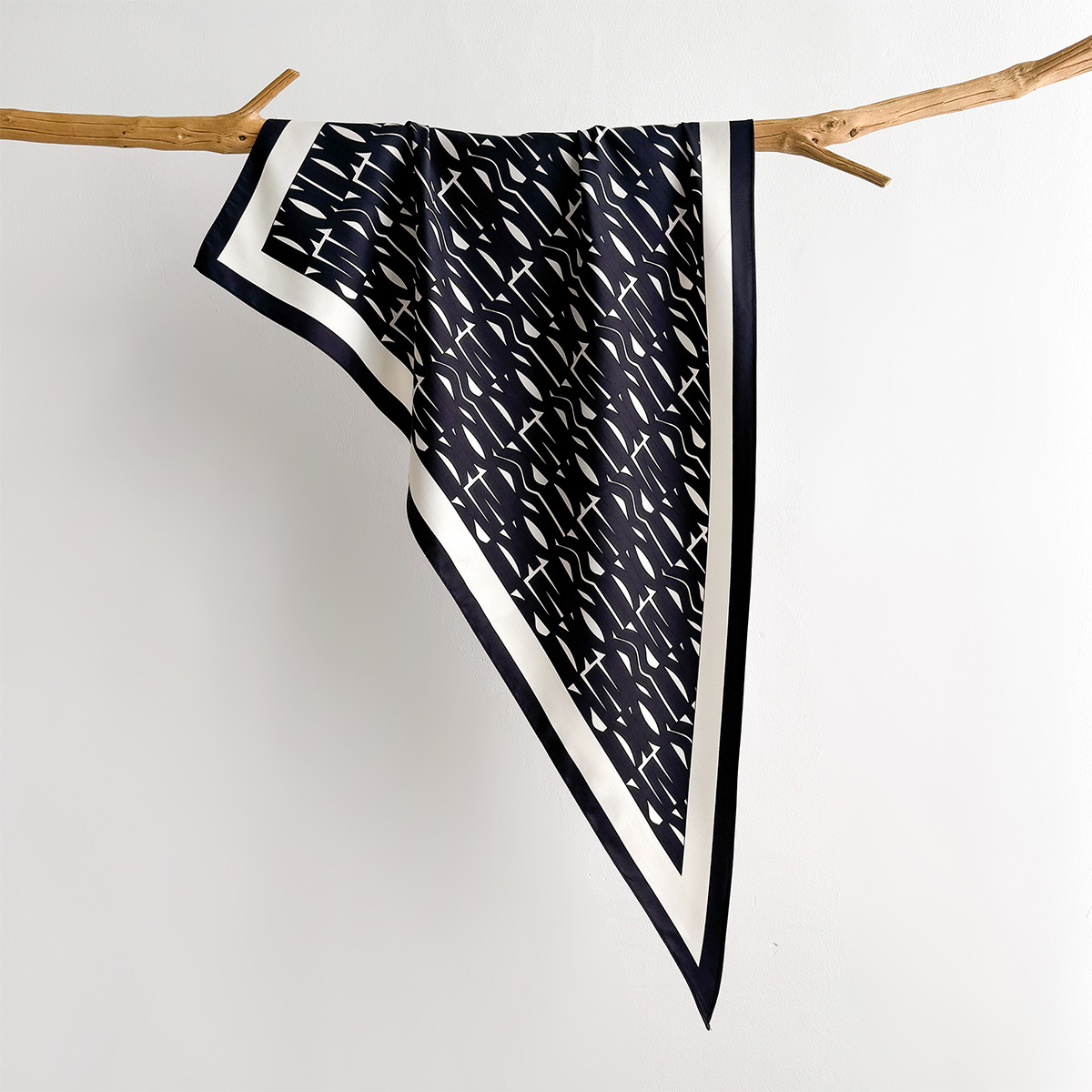 Весенний квадратный платок с п – обзор и цена Silk Scarf Square
